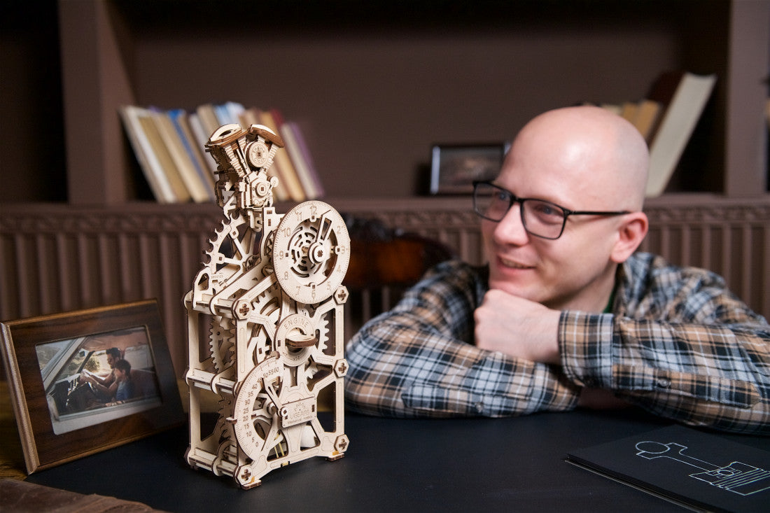 UGEARS ENGINE CLOCK