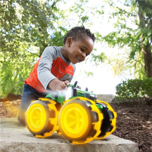 MONSTER TREADS LIGHTNING WHEELS 4WD TRACTOR WITH LIGHTS AND SOUND