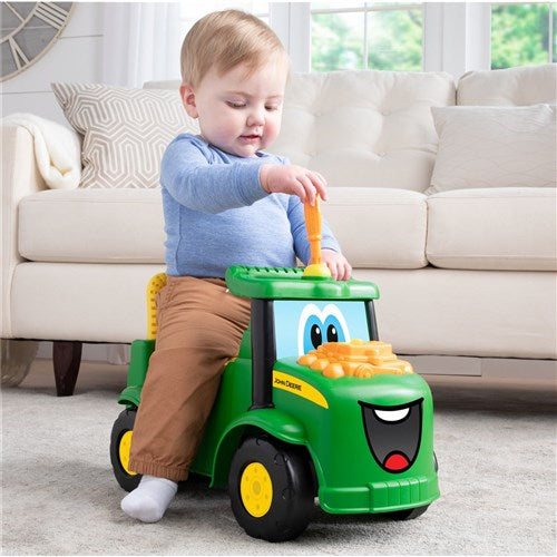 JOHN DEERE JOHNNY TRACTOR RIDE-ON 12M+