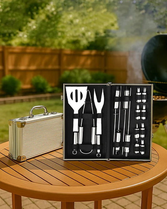 MENS REPUBLIC 16 PIECE BBQ SET IN ALUMINIUM CASE